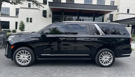 Luxury black car service in Dallas TX with professional chauffeur